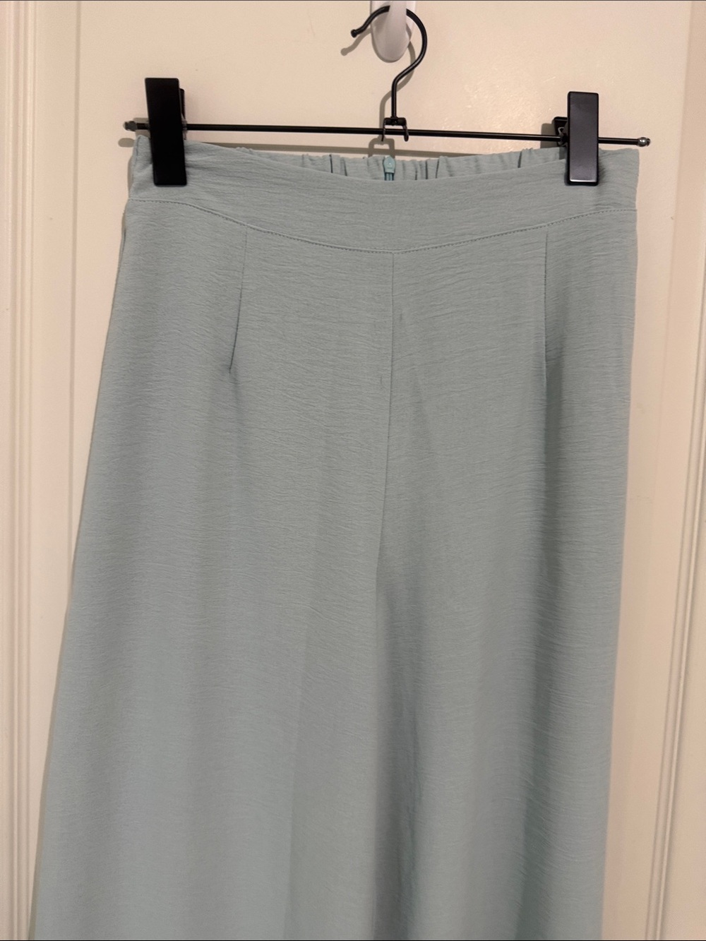 Light Blue Sleeveless w pants- - Picture 5 of 5